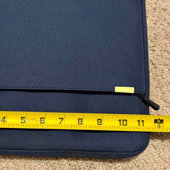 NWT tomtoc Defender-A13 Laptop Sleeve for 16 inch MacBook Pro - Picture 9 of 10